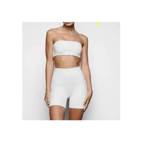 NWT Skims Swim Bike Shorts Size Small - Picture 1 of 4